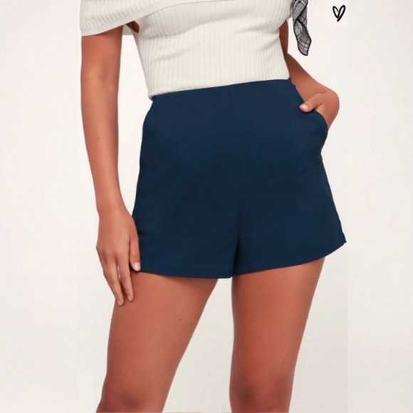 Lulus Pants - NWOT Lulu's High-Waisted Shorts